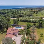 Gorgeous In Holiday home *